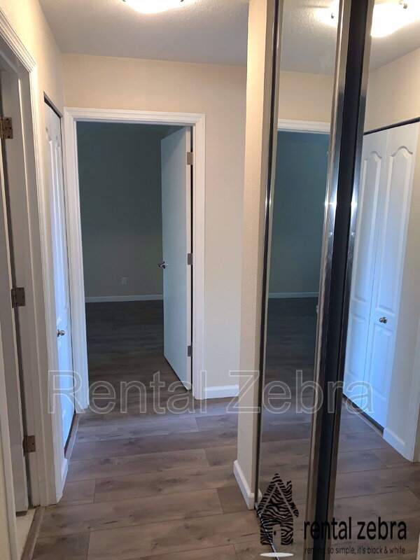 Building Photo - 233 Masters Ct