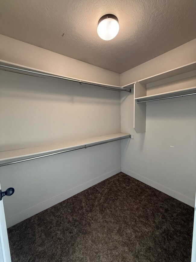 Building Photo - 1045 S 1700 W