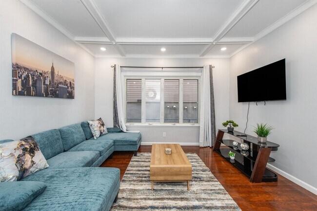 Building Photo - 19 W 27th St