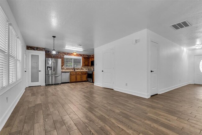 Building Photo - 22038 Soft Pines Ct