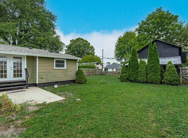 Building Photo - Charming Two-Story Home for Rent in North ...