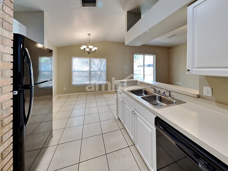 Building Photo - 1403 Orange Moss Ct