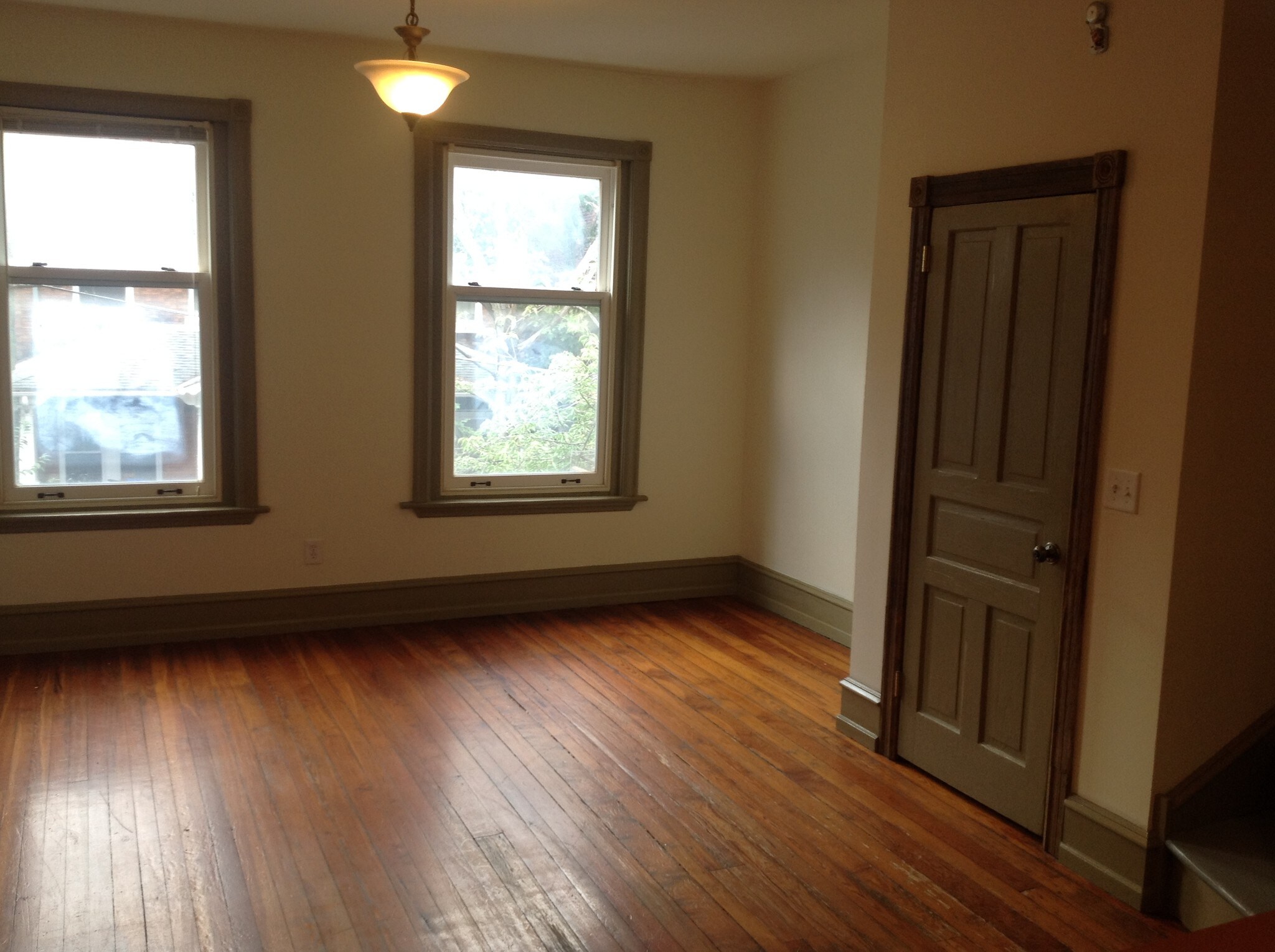 BR #3 - 223 Buckingham Pl