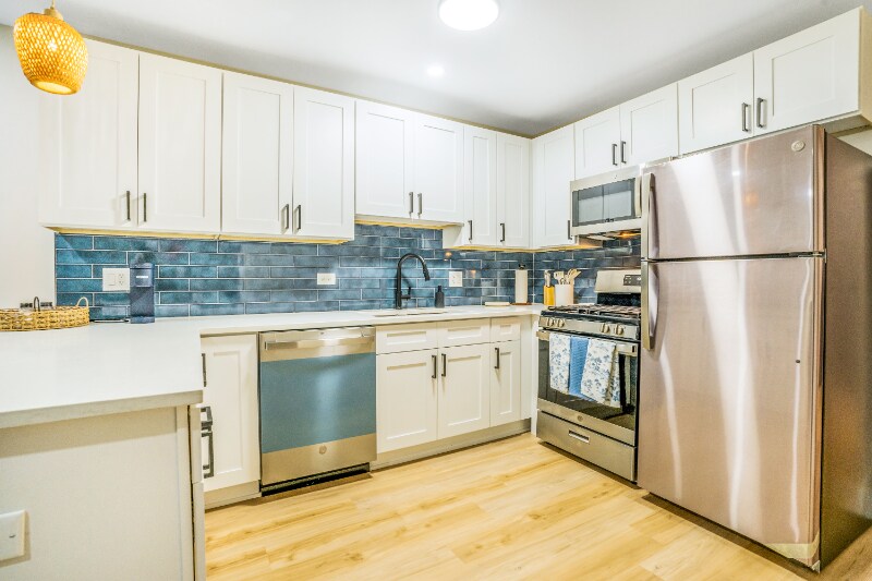 Building Photo - 1704 N Springfield Ave