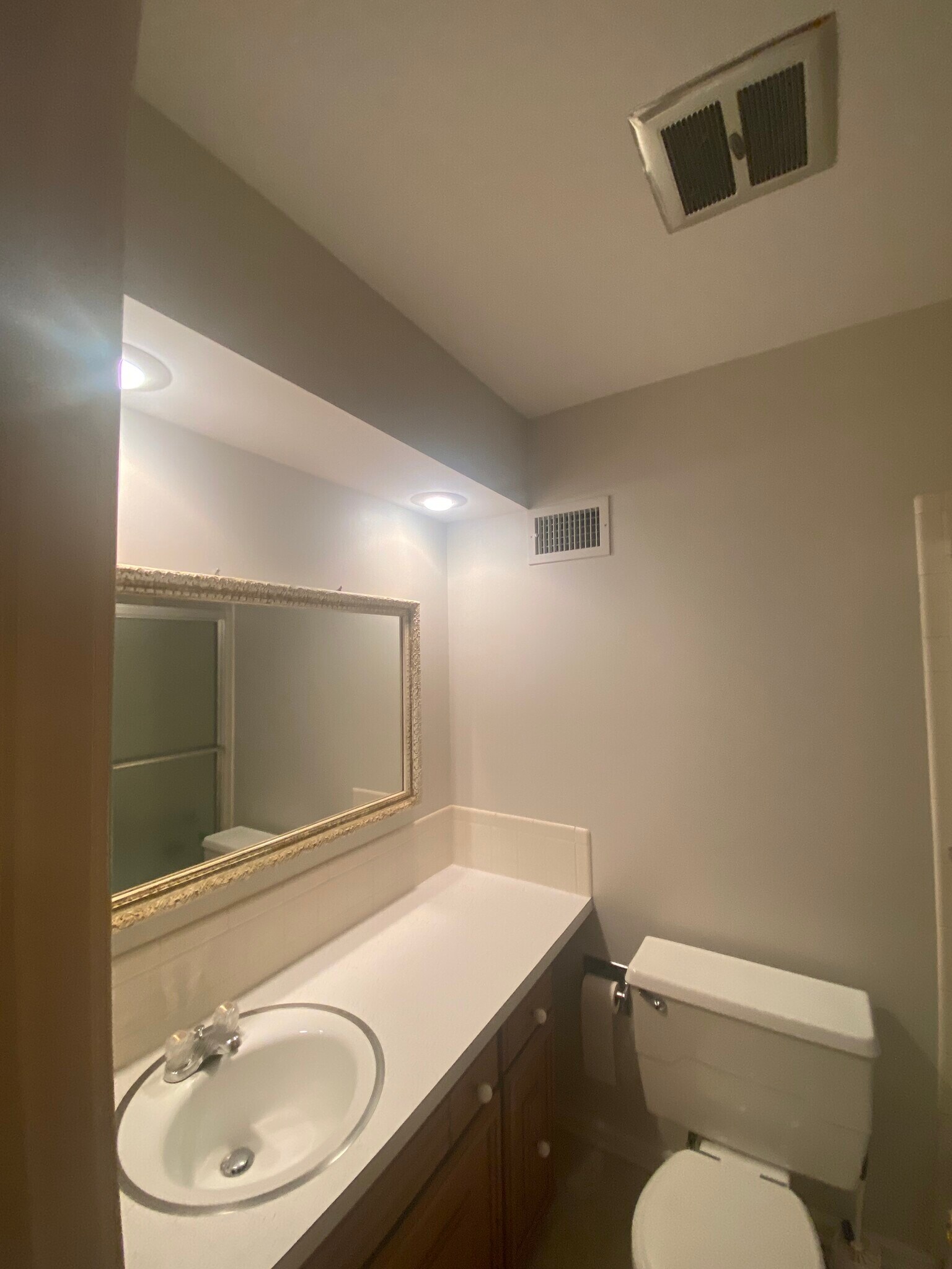 Hall bath - 104 Winston Pl