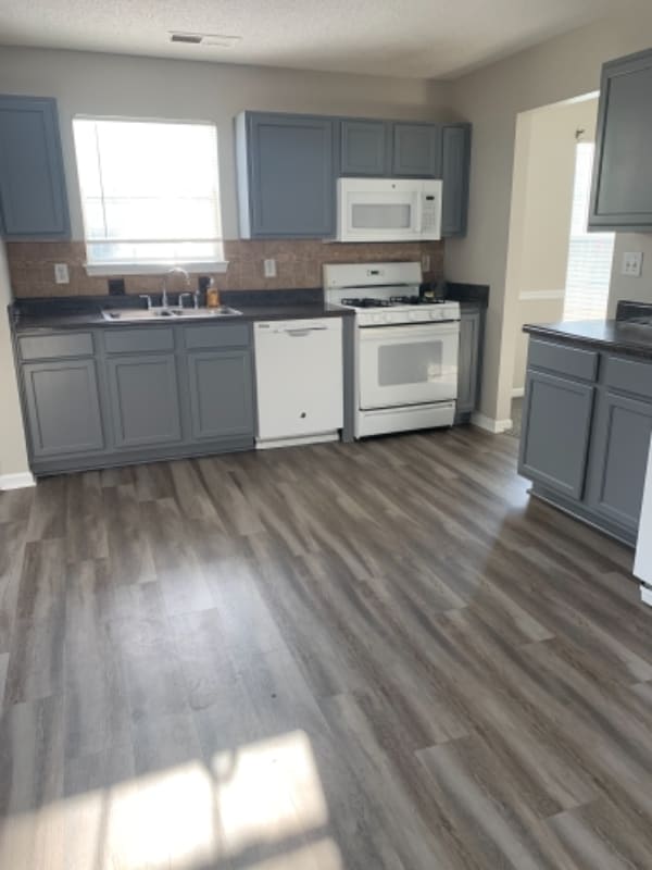Building Photo - 2863 Warhorse Pl