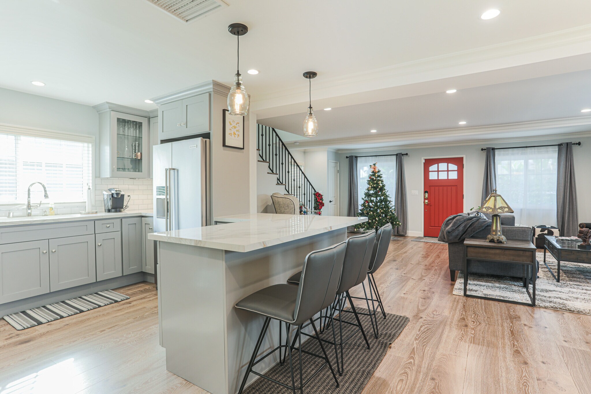 Building Photo - 4155 Edenhurst Ave