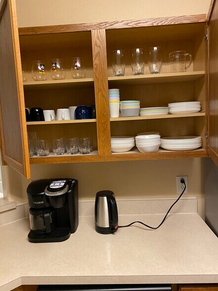 Building Photo - 515 Sunset View Dr