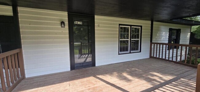 Building Photo - 2619 W Black Creek Rd