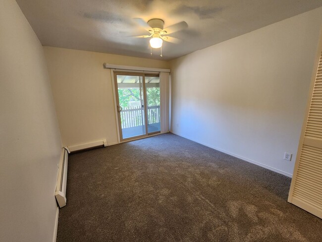 Building Photo - Brand new beautifully renovated Condo with...