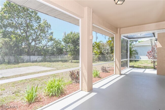 Building Photo - 610 SW 27th St