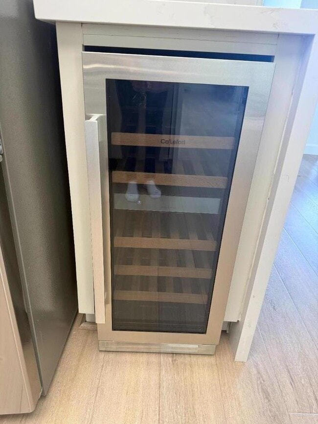 Building Photo - 27 Tulip Ln