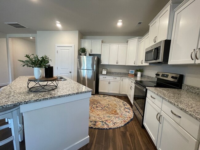 Building Photo - Heron | 3 Bed 2.5 Bath | Garage | 1800 sf | $2726-$2999 | 8, 9, 10, 12, 14, and 15 month lease terms