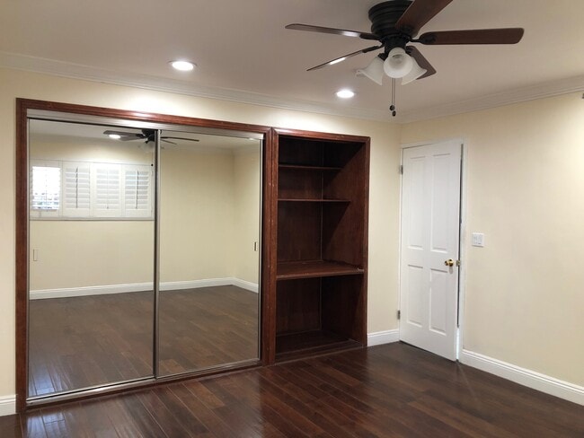 Building Photo - 4633 Marine Ave