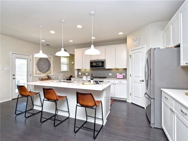 Building Photo - 177 Carlina Lp