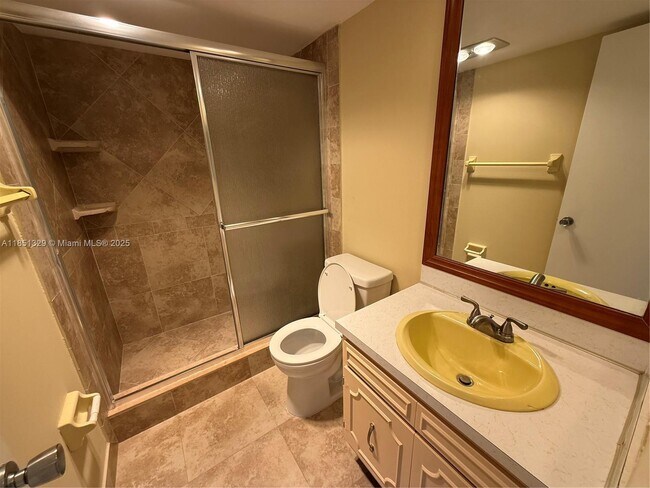 Building Photo - 3351 S Palm Aire Dr