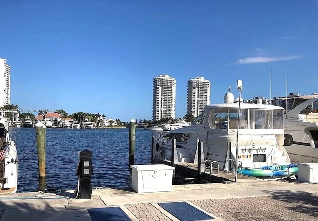 Building Photo - 20937 Bay Ct