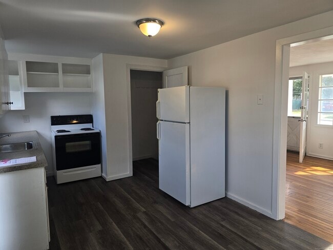 Building Photo - 1 Murray Ave