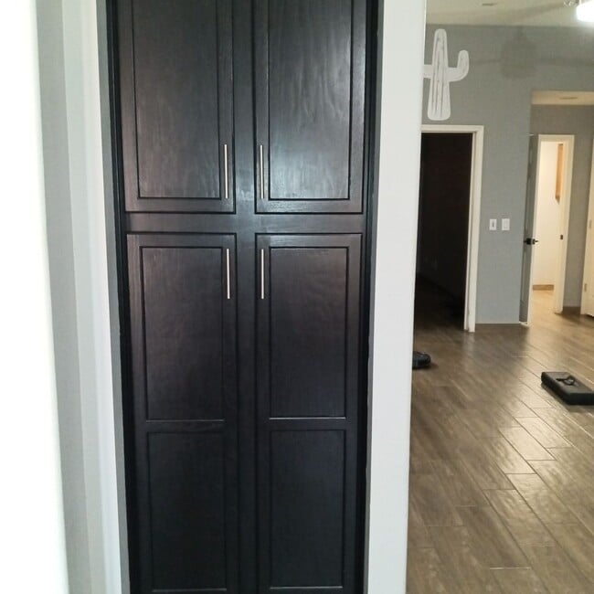 Building Photo - Very Spacious House- Near Cardinal Stadium