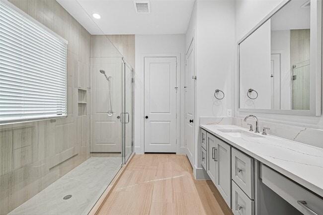 Building Photo - 2427 Camden Creek Ln