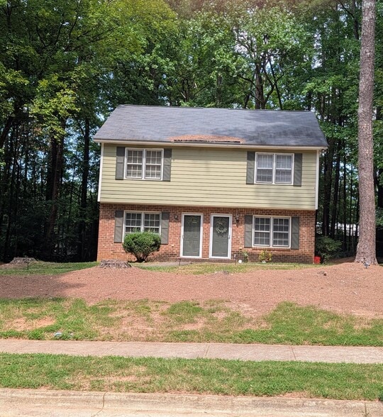 Building Photo - 733 Branniff Dr