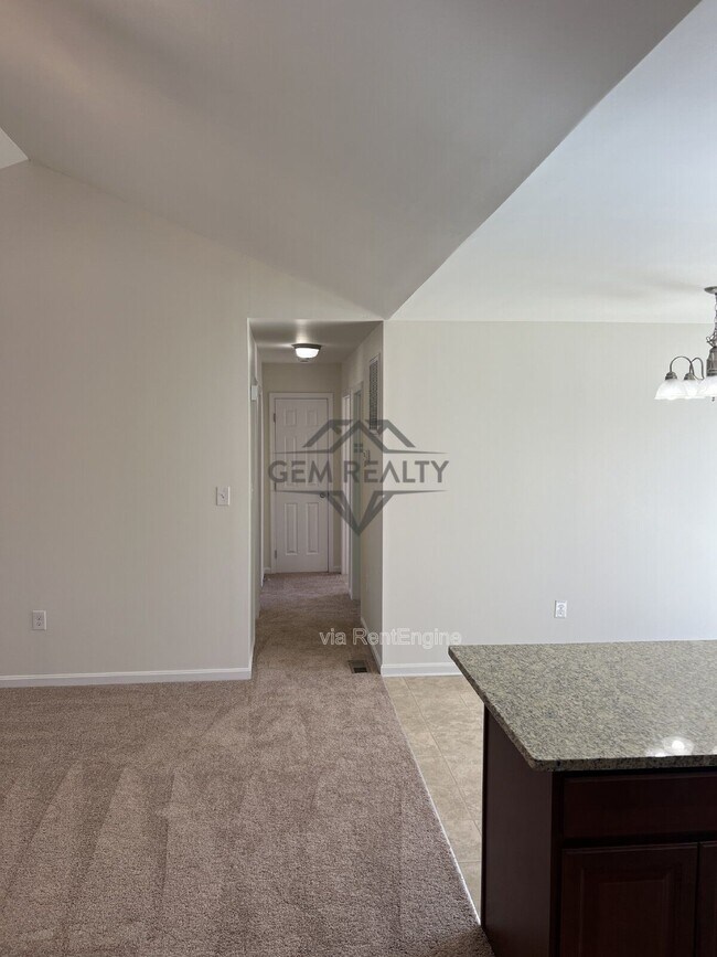 Building Photo - 8326 Quicks Way