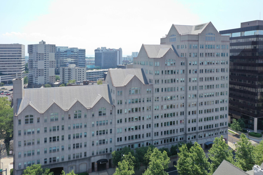 Building Photo - Canterbury Green