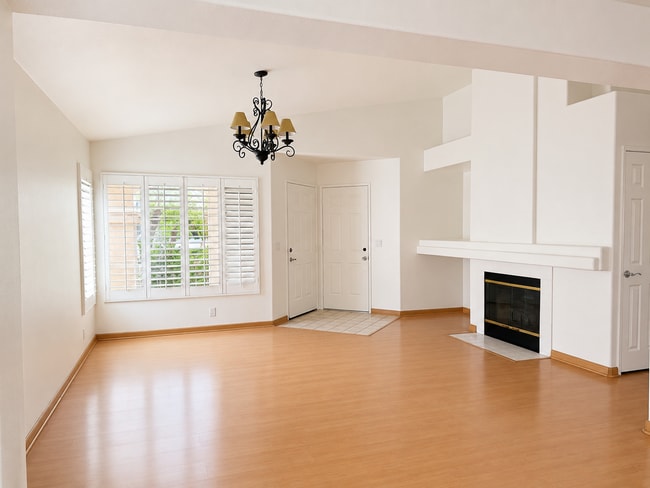 Building Photo - 753 Cardona Ave