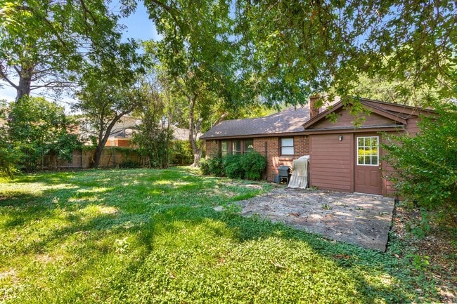 Building Photo - Fort Worth Gem Just Two Doors from TCU