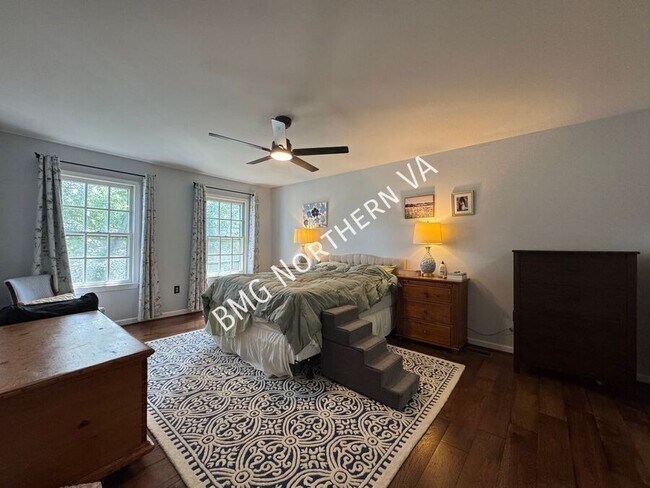 Building Photo - 10205 Daylily Ct