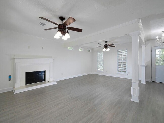 Building Photo - 2163 Heritage Trace Dr