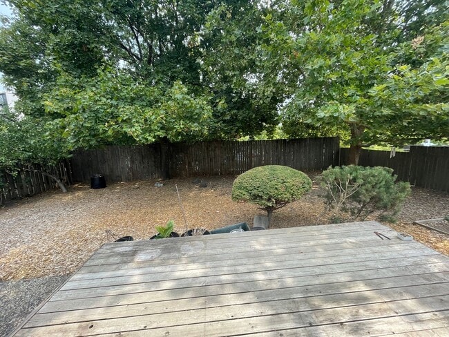 Building Photo - Coming Soon Sellwood-Moreland Two story, 3...