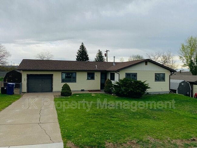 Primary Photo - 821 47th St S