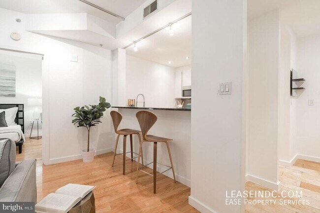 Building Photo - 1300 13th St NW