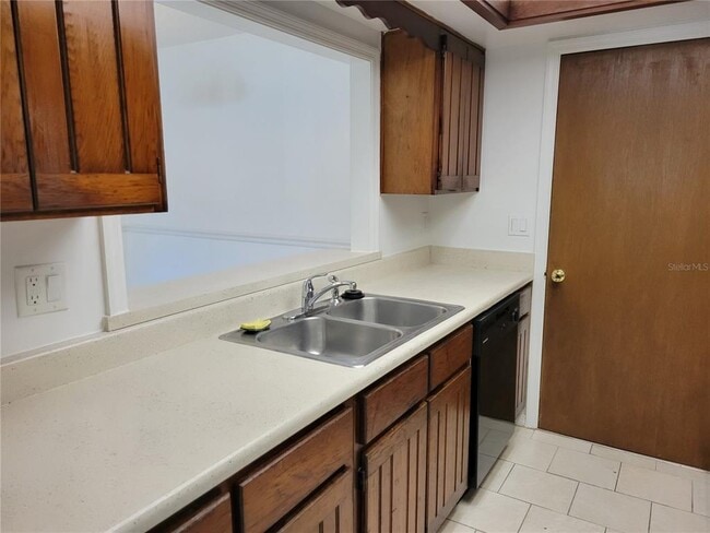 Building Photo - 802 McLain Ct