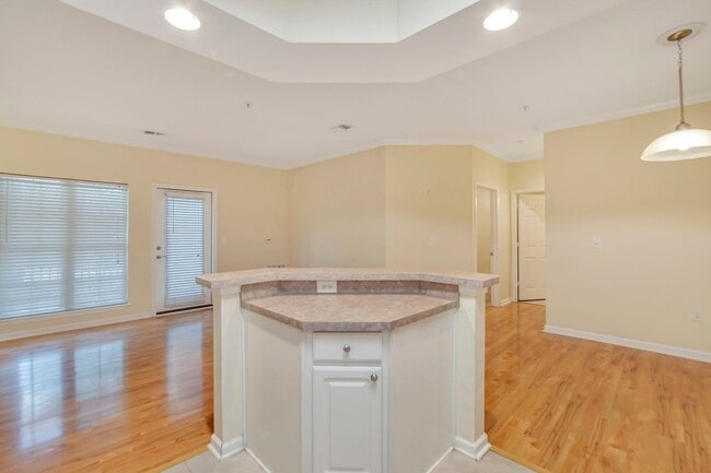 Building Photo - HOLIDAY CHEER - 50% Off 1st Month's Rent