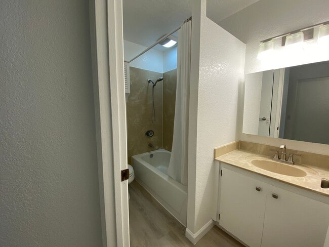 Building Photo - TOWNHOUSE - 2 BED/ 2 BATH/ 2 PARKING AT ALII PLANTATION (JUST LISTED)