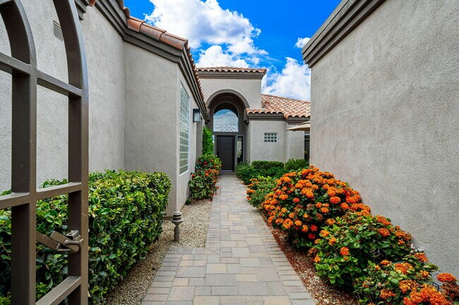 Building Photo - 56765 Merion