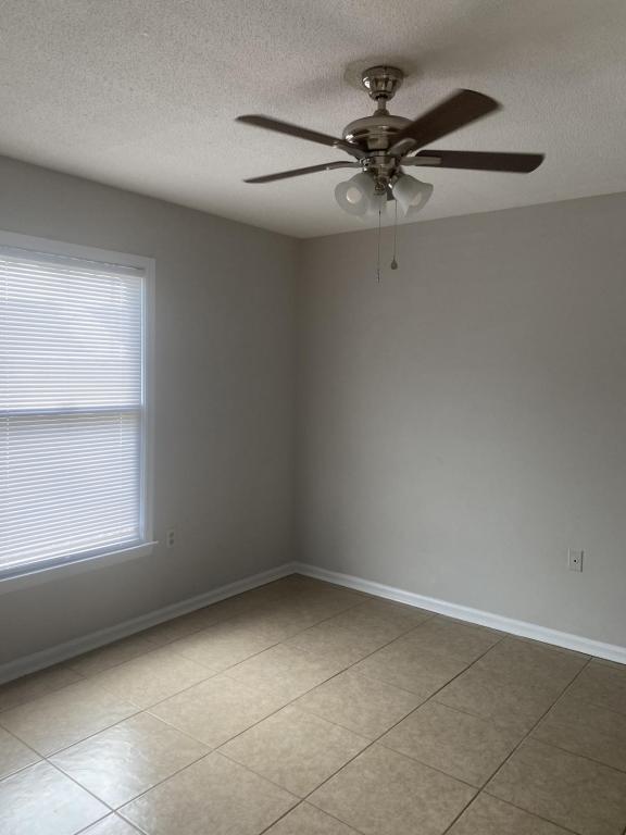 Building Photo - 140 Lanier Dr