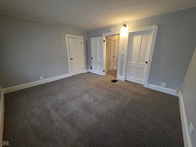 Building Photo - 5030 E New York St