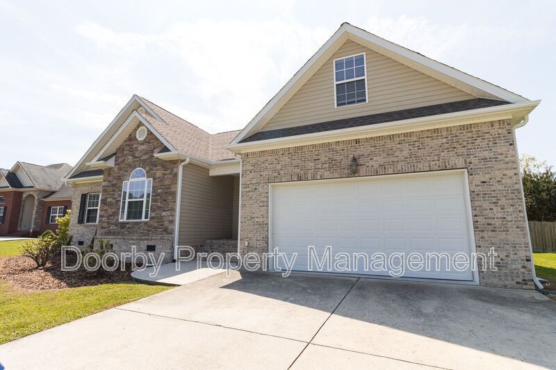 Building Photo - 8584 Sunridge Dr