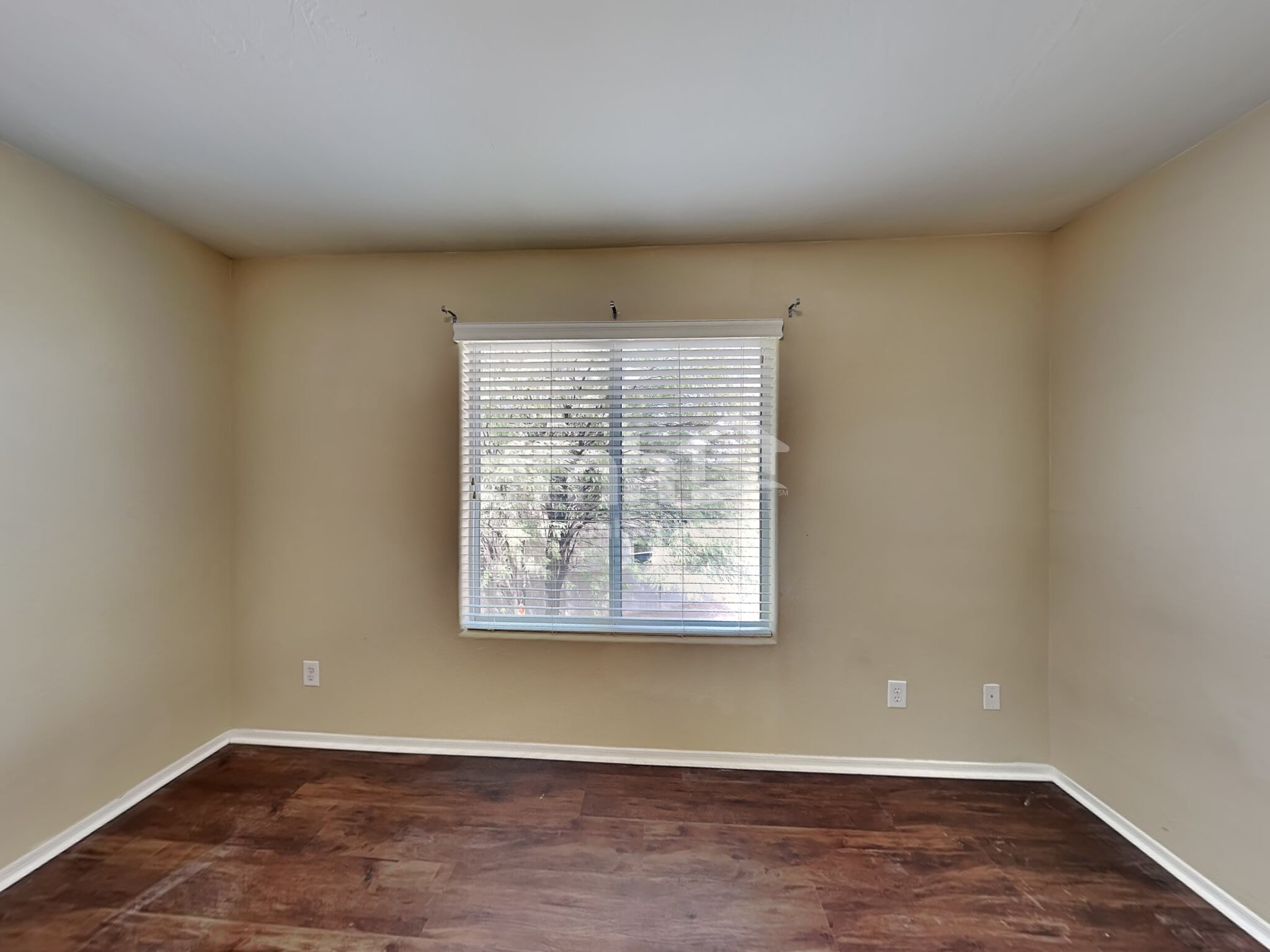 Building Photo - 6467 S Sunrise Valley Dr