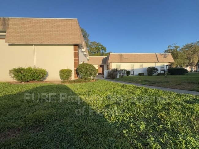 Building Photo - 1610 SE 25th St