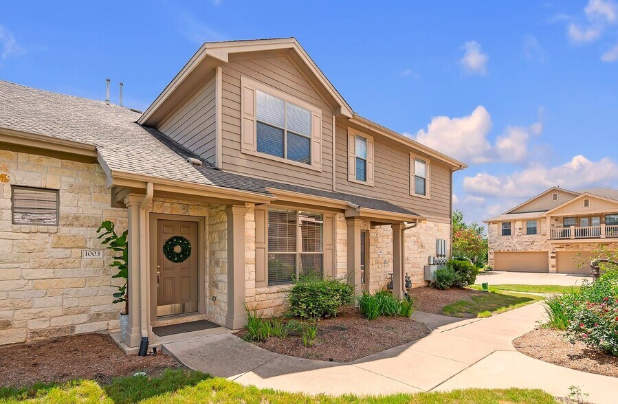 Main entrance to unit - 9201 Brodie Ln