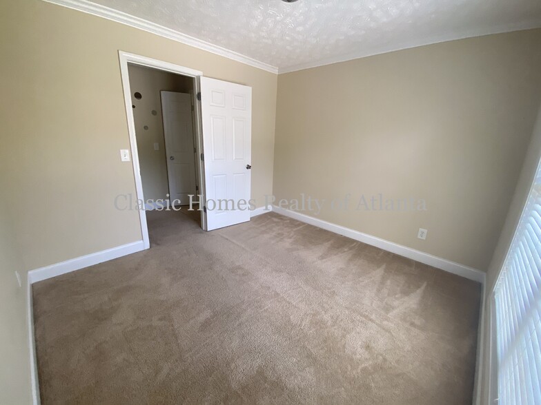 Extra Room in Master (Office/Nursery) - 3080 Westheimer Rd