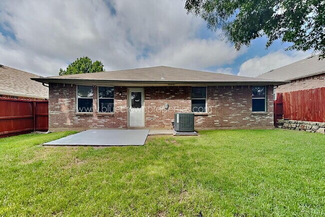 Building Photo - 12862 Vassar Dr