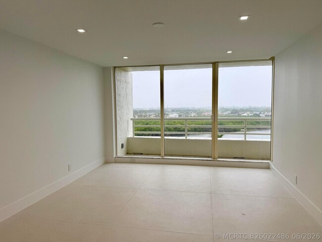 Building Photo - 4201 N Ocean Blvd