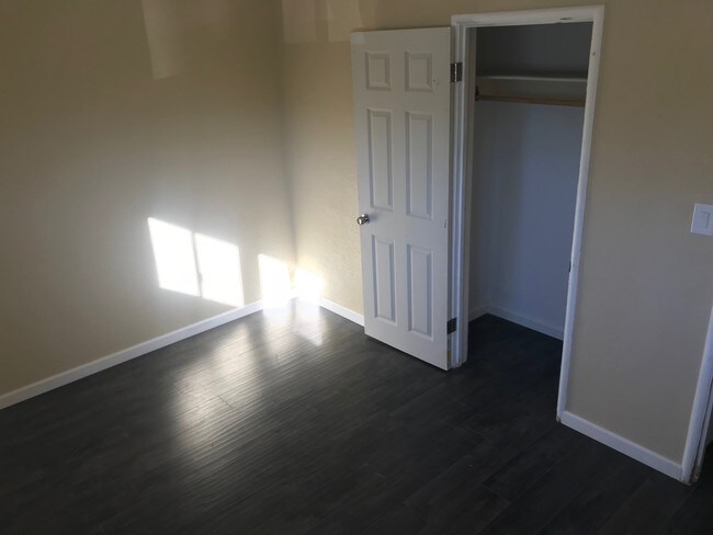 Room 1 - 4618 MacArthur Blvd