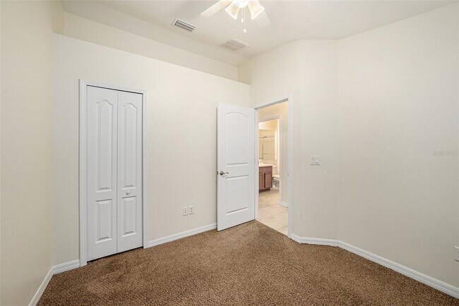 Building Photo - 7924 Carriage Pointe Dr
