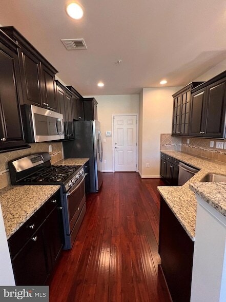 Building Photo - 42592 Sunset Ridge Square